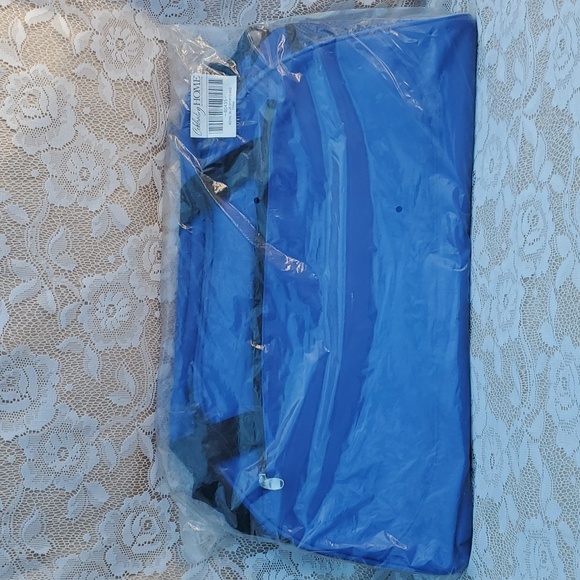 Royal Blue Sports bag, New Celebrating Home line. Should strap included. Handles - Picture 4 of 10